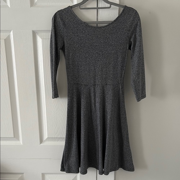 H&M Charcoal 2/3rds Sleeve Dress - Picture 1 of 4